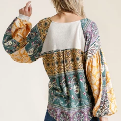 UMGEE Oatmeal Paisley Sleeve Top