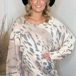 UMGEE Cream Mix Animal Print Sweater Tops