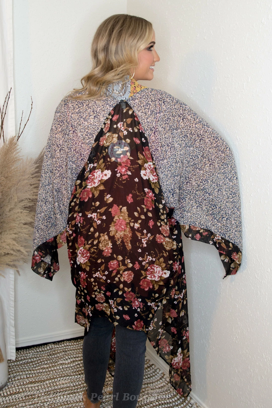 UMGEE Black Floral Kimono Tops 4 UMGEE Black Floral Kimono Tops