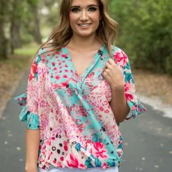 UMGEE New Arrivals Floral/Animal Print V Neck Top