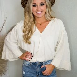 Entro Natural V Neck Cropped Top