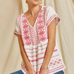 Andree By Unit New Arrivals Ivory/Magenta Embroidered Top