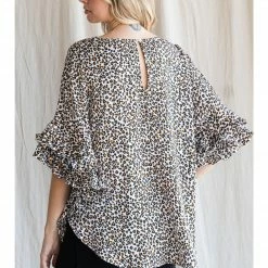 Jodifl New Arrivals Leopard Pleated Sleeve Top